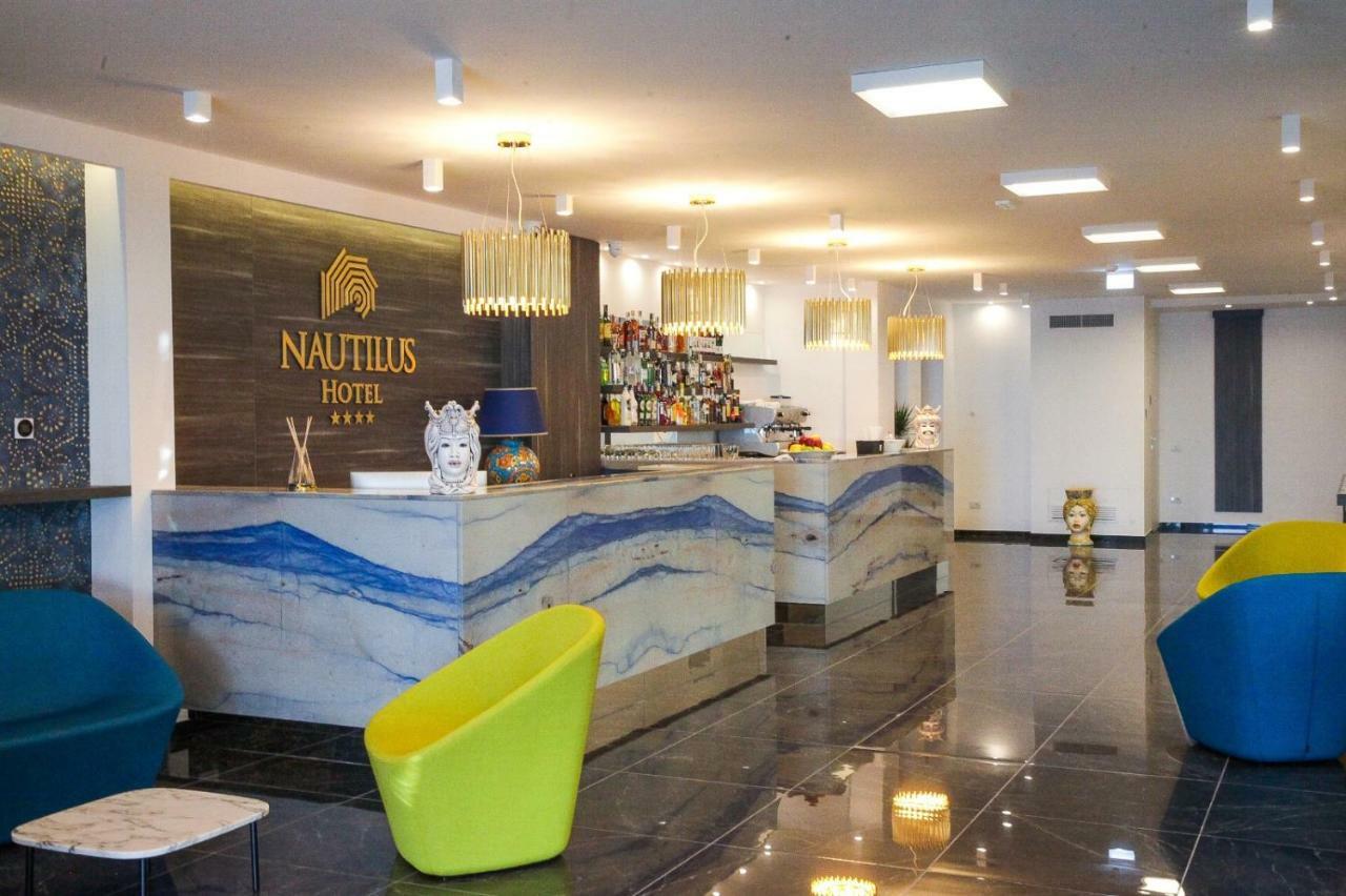 Nautilus Hotel Giardini Naxos Esterno foto