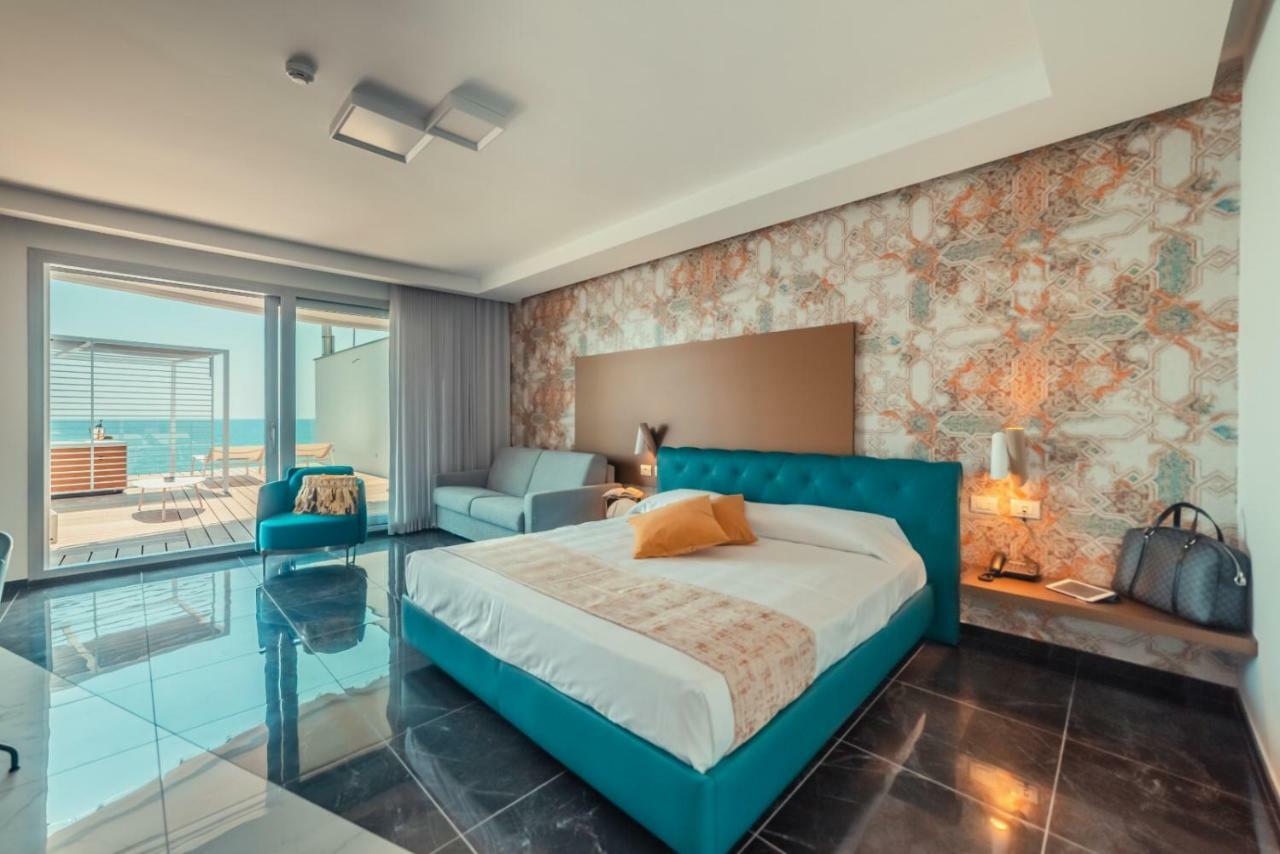 Nautilus Hotel Giardini Naxos Esterno foto