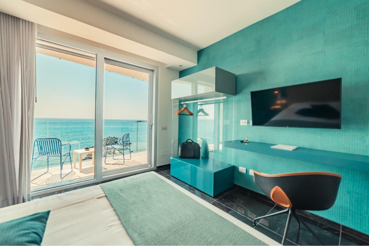 Nautilus Hotel Giardini Naxos Esterno foto