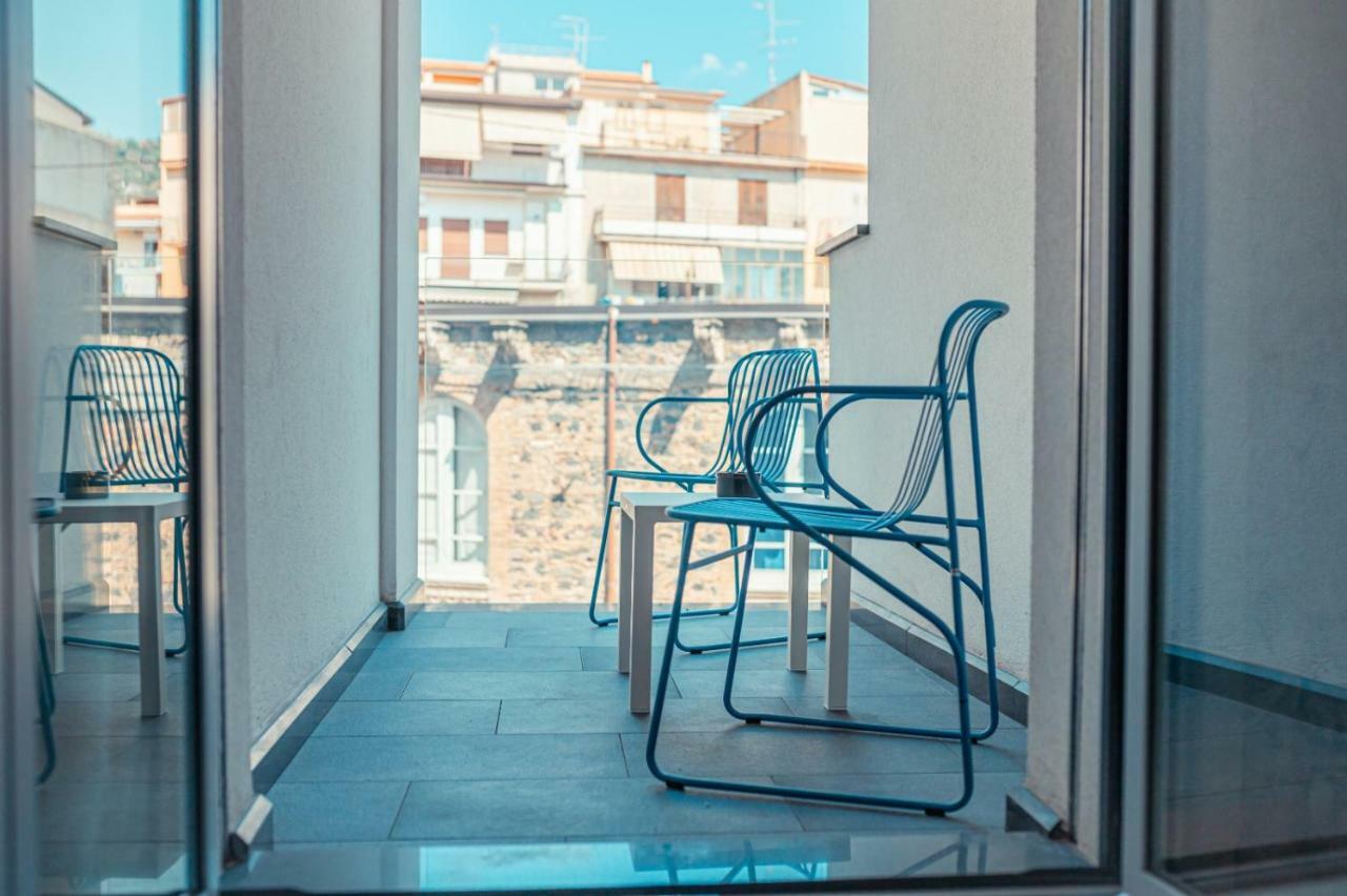 Nautilus Hotel Giardini Naxos Esterno foto